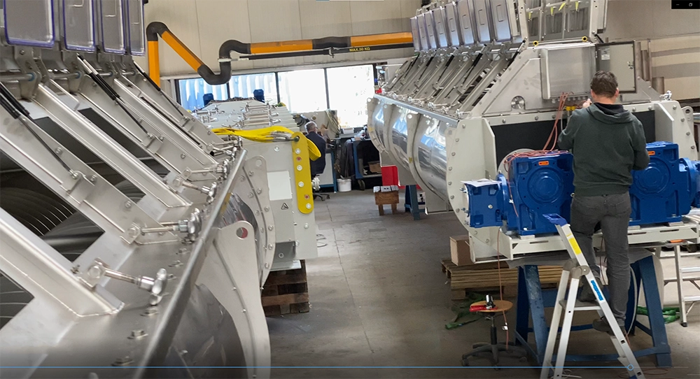 Schroefwarmtewisselaars met stoominjectie en elektrische tracing