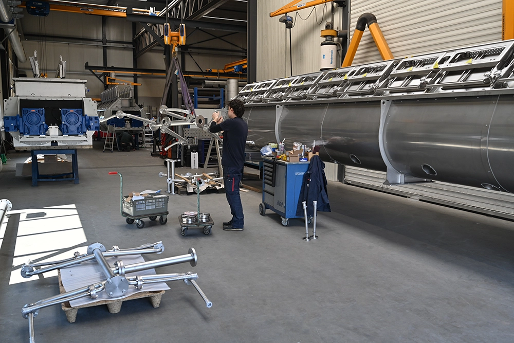 Hybrid Screw Heat Exchanger